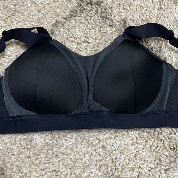 Nike Women’s Black Dri Fit Sports Bra Size Small NEW - Picture 6 of 6